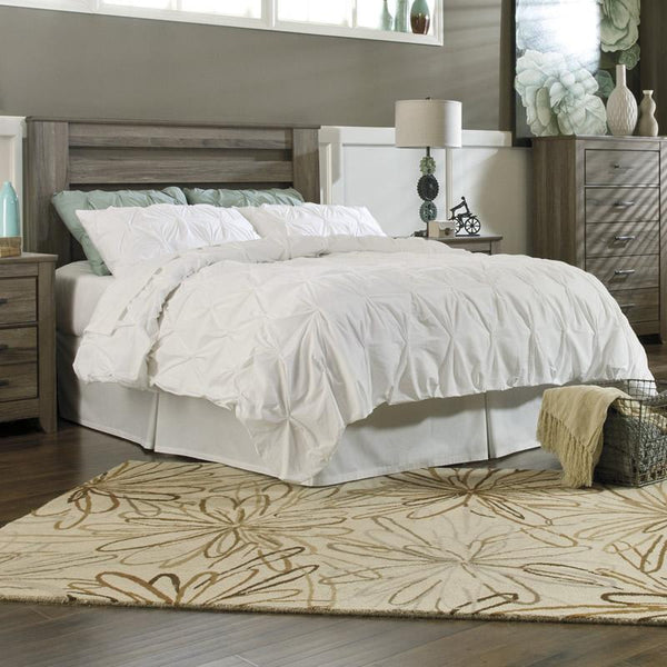 Signature Design by Ashley Zelen Queen Poster Bed B248-67/B100-31 IMAGE 1