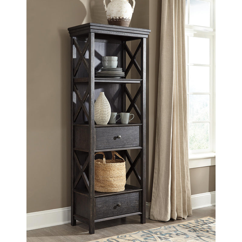 Signature Design by Ashley Tyler Creek Display Cabinet D736-76 IMAGE 2