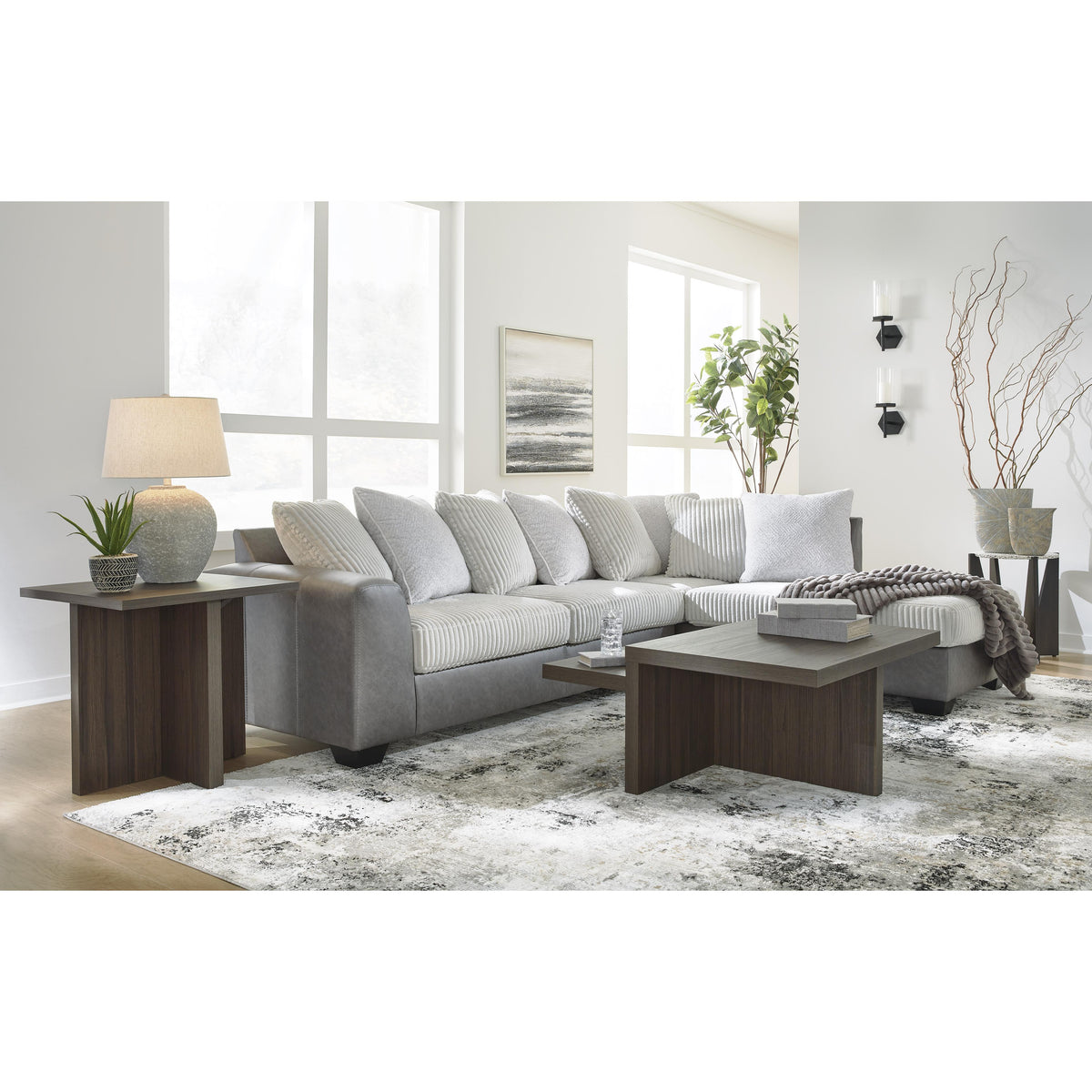 Benchcraft Clairette Court 31503S2 2 pc Sectional with Chaise