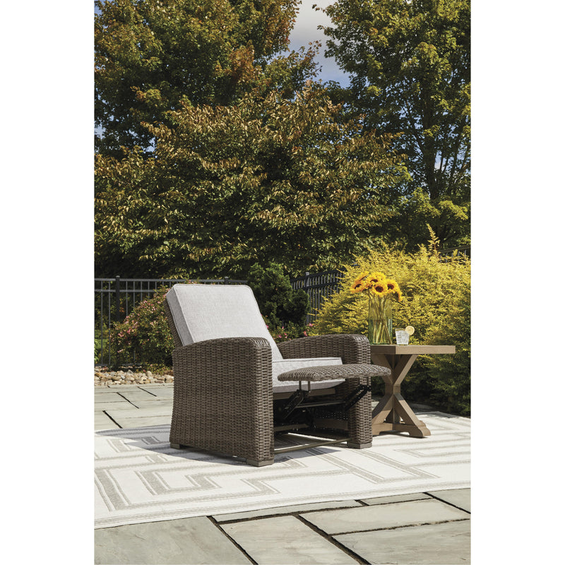 Signature Design by Ashley Outdoor Seating Recliners P791-825 IMAGE 12